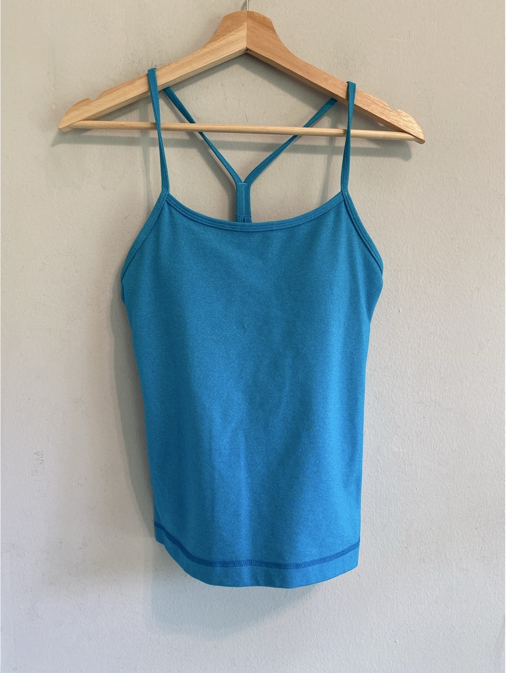 Lululemon Power Y Aqua Blue Built-In Bra Tank Size 6